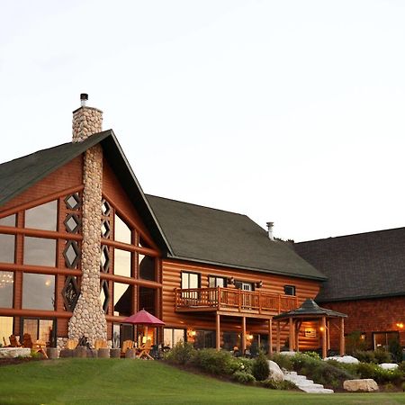 Crooked River Lodge Alanson Exterior photo